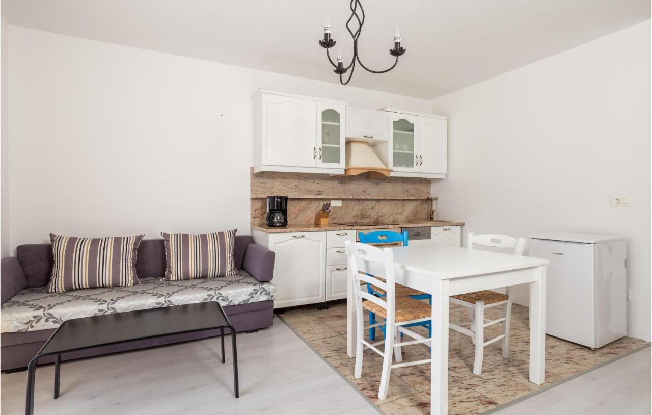 1 Bedroom Gorgeous Apartment In Mošćenička Draga Dış mekan fotoğraf