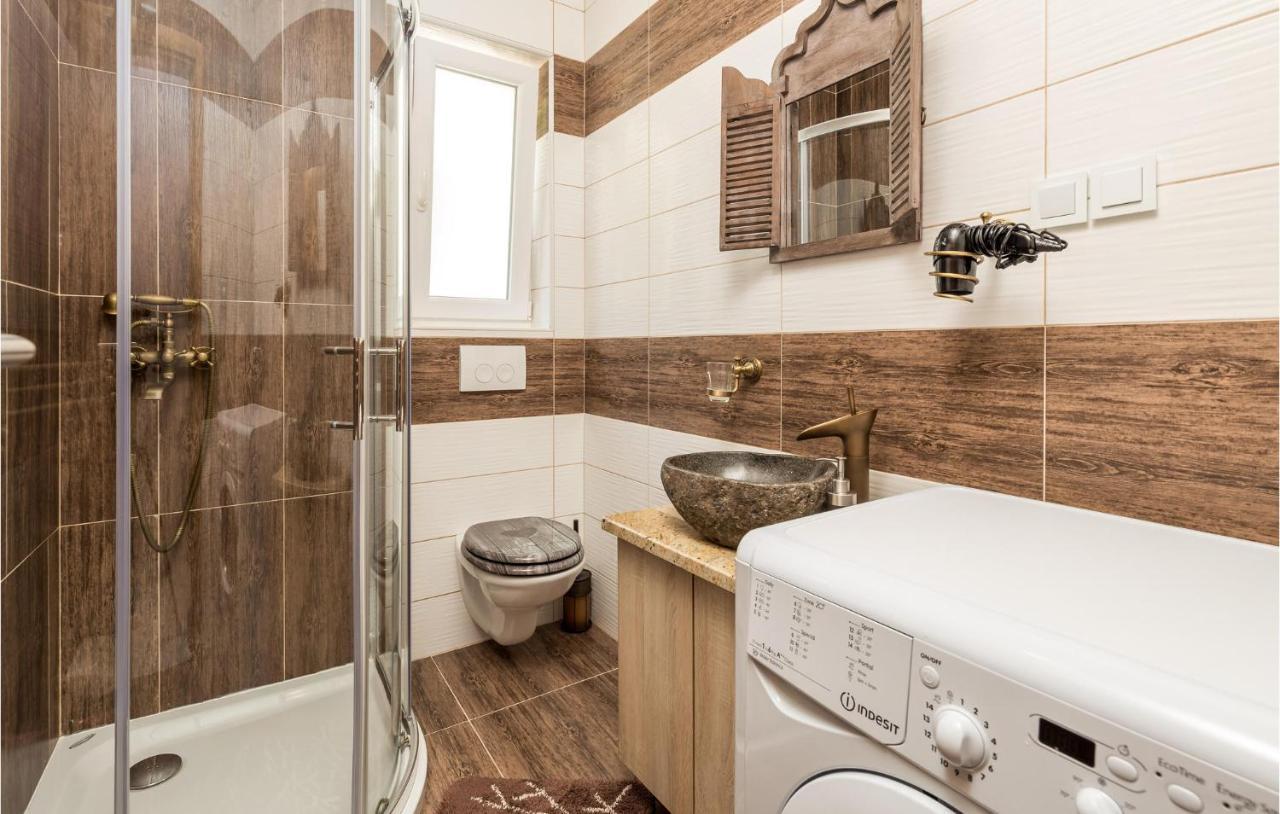 1 Bedroom Gorgeous Apartment In Mošćenička Draga Dış mekan fotoğraf